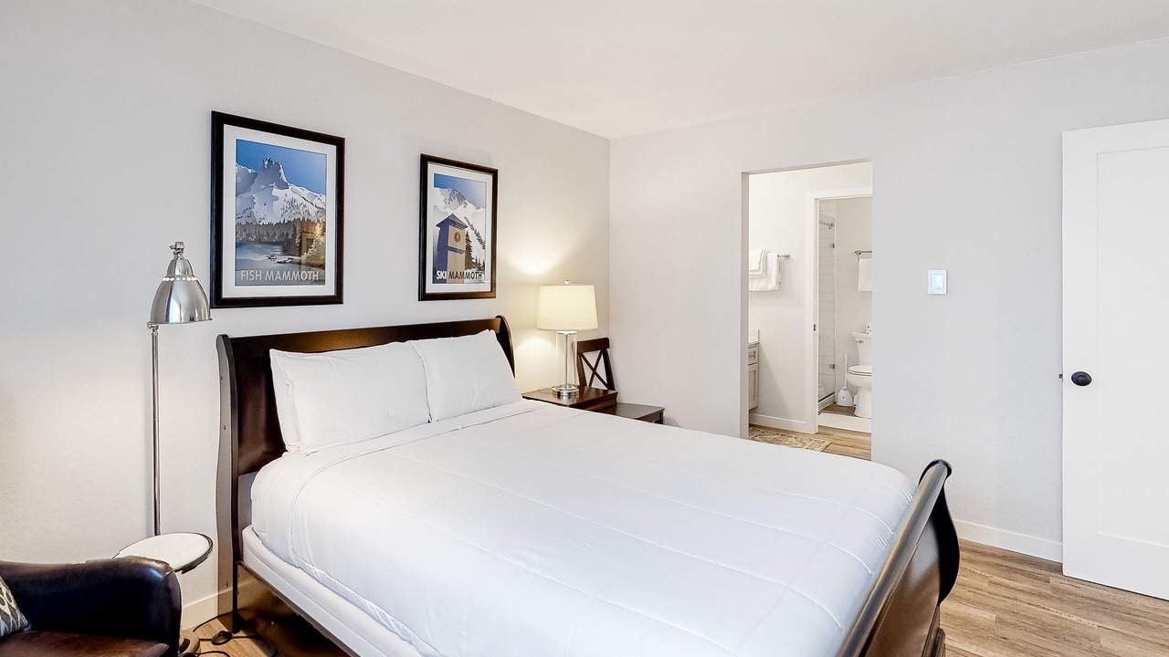 Photo of Bedroom in Mammoth Lakes