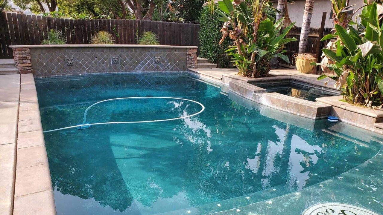 Photo of Outdoor in Raisin