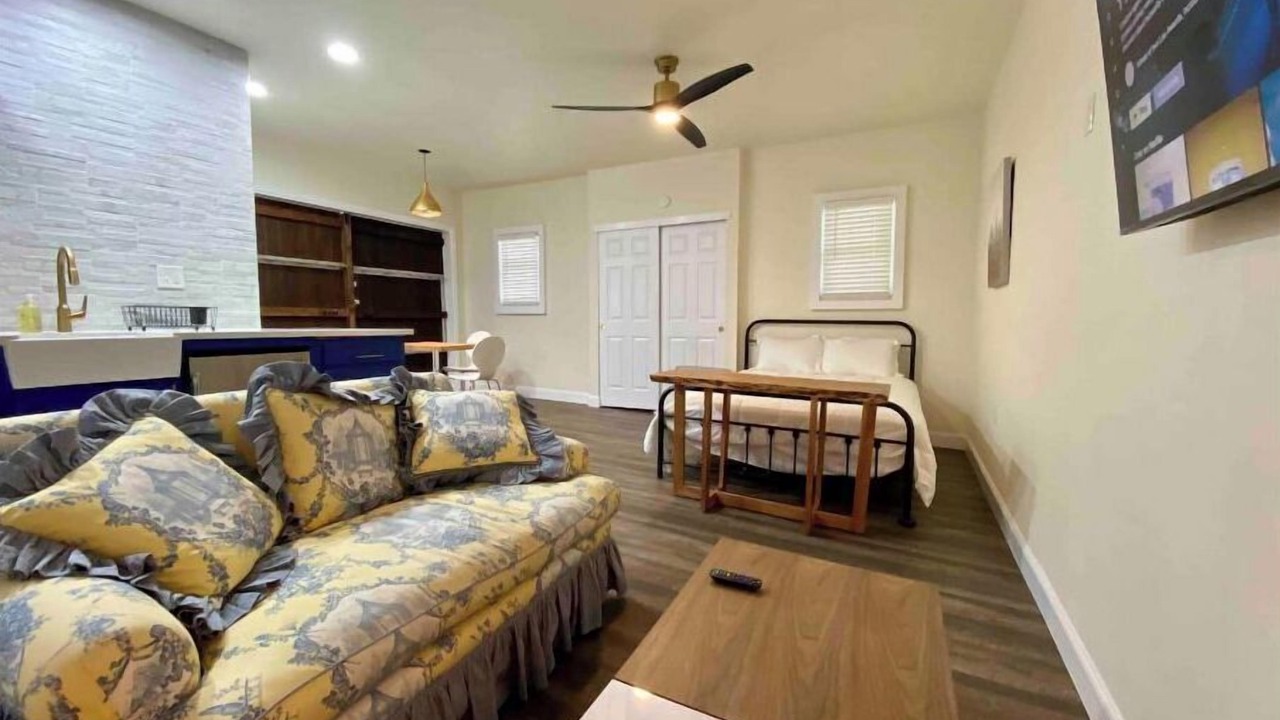 Photo of Livingroom in Tower District