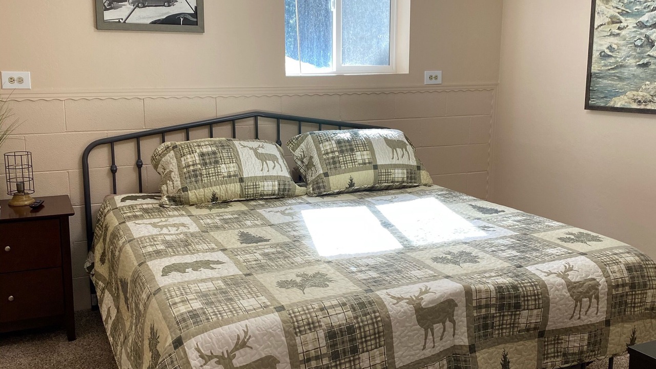 Photo of Bedroom in Strawberry