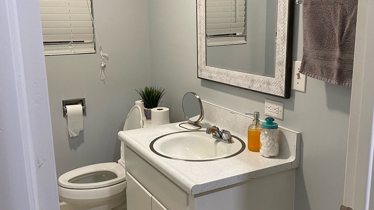 Photo of Bathroom in Strawberry