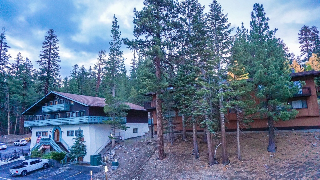 Photo of Outdoor in Mammoth Lakes