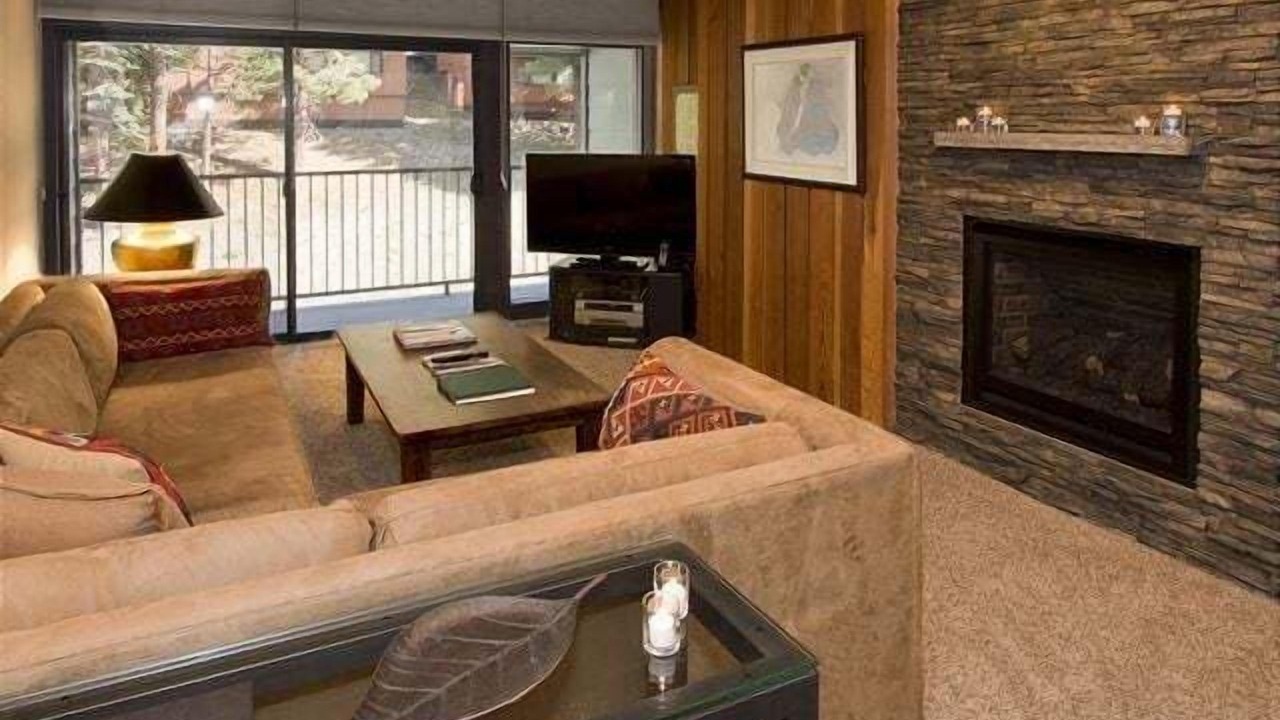 Photo of Livingroom in Mammoth Lakes