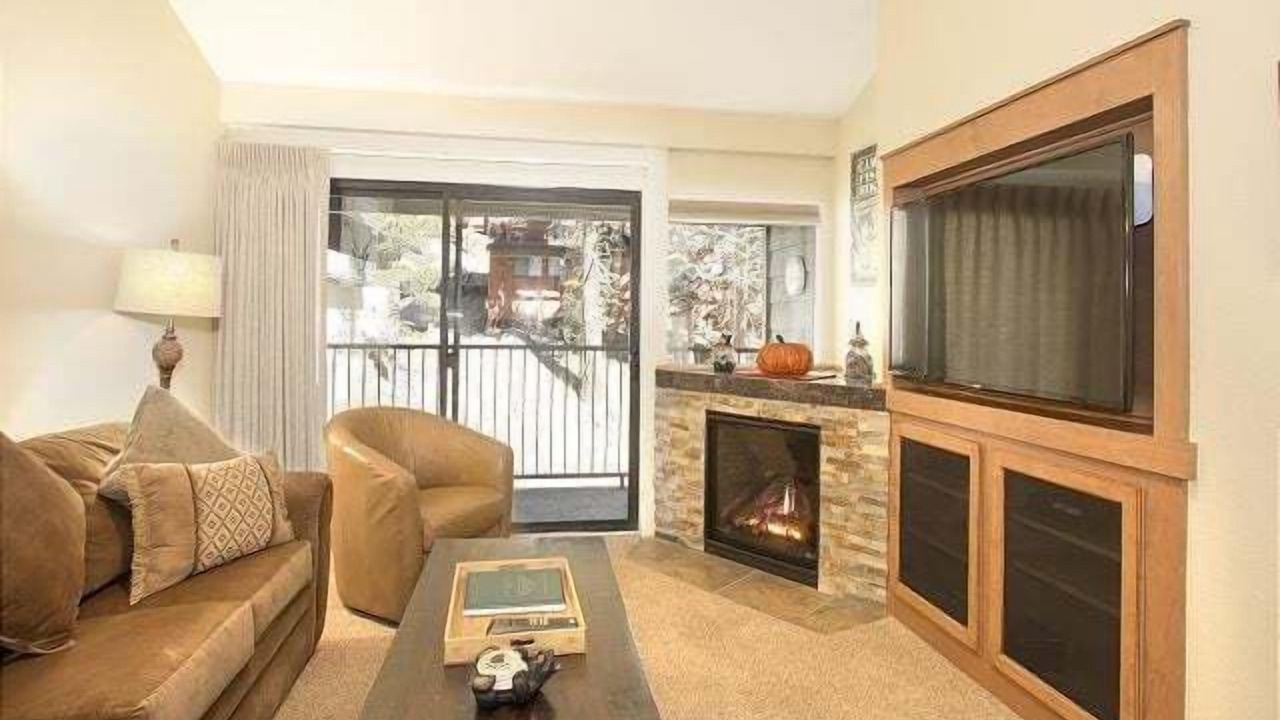 Photo of Livingroom in Mammoth Lakes