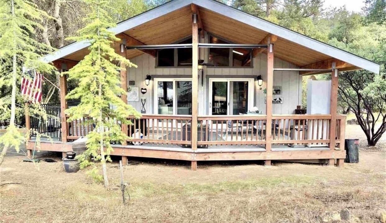 Photo of Outdoor in Groveland