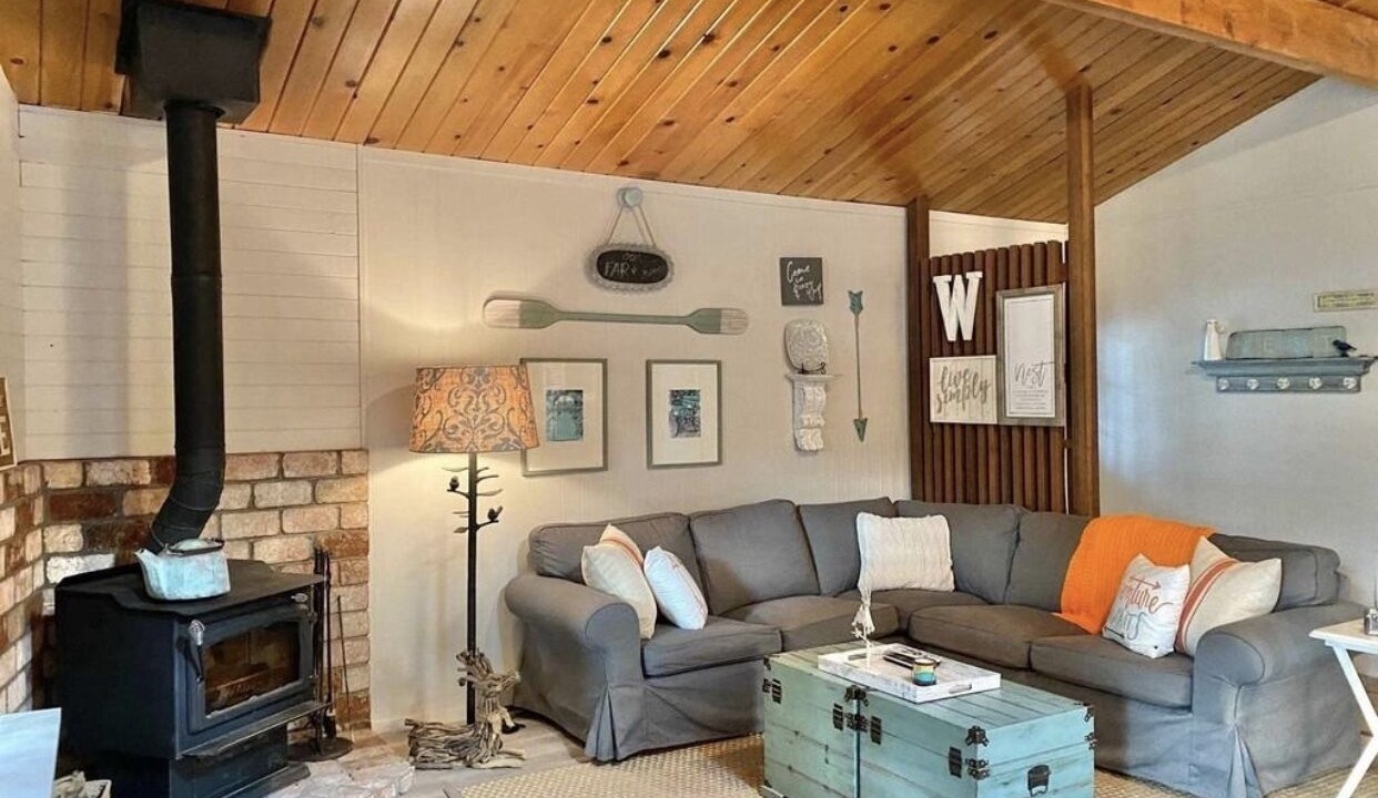 Photo of Livingroom in Groveland
