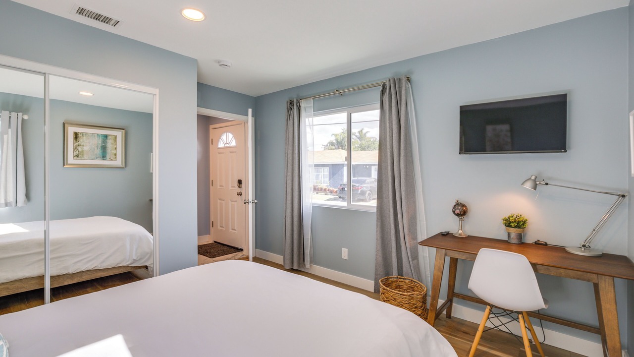 Photo of Bedroom in Lincoln Acres