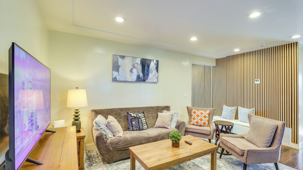 Photo of Livingroom in Lincoln Acres