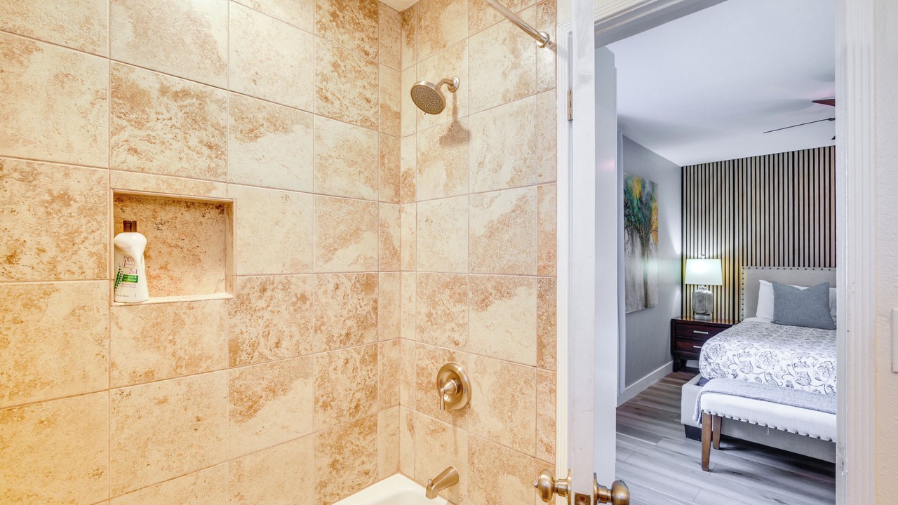 Photo of Bathroom in Lincoln Acres