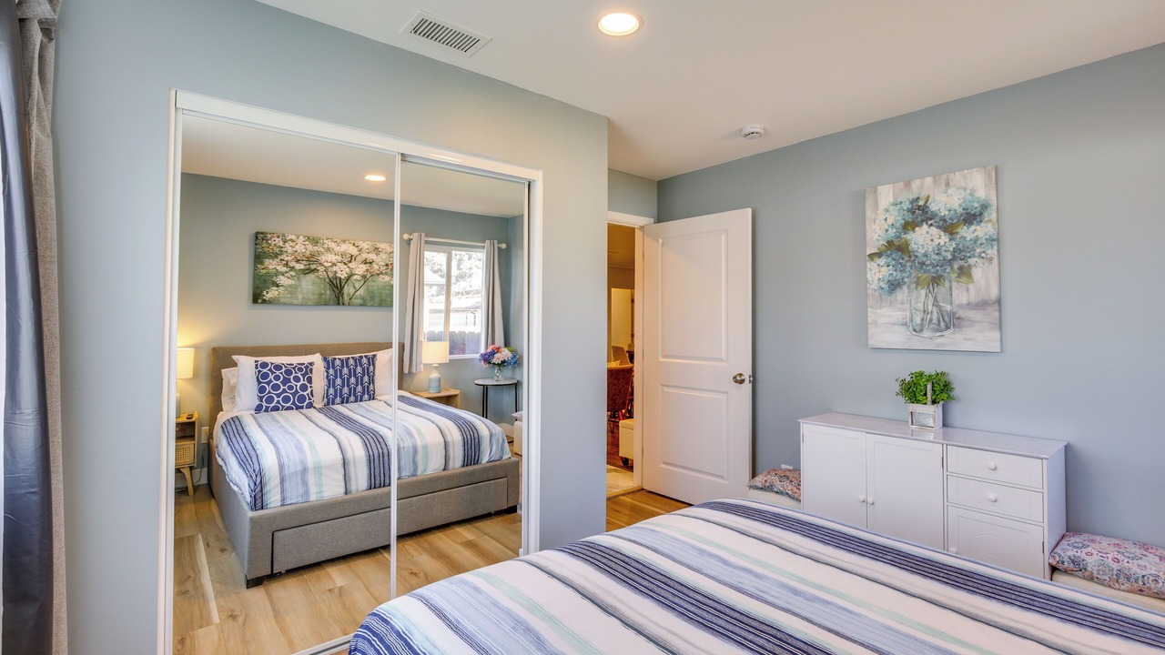 Photo of Bedroom in Lincoln Acres