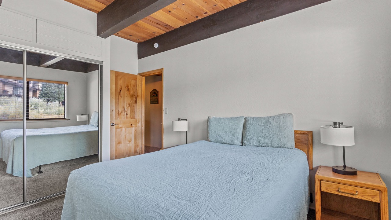 Photo of Bedroom in June Lake