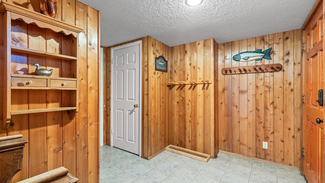 Photo of Bedroom in June Lake