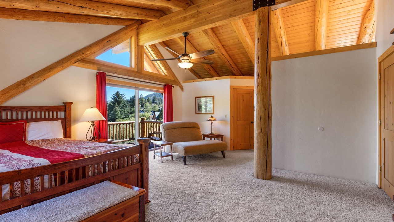 Photo of Bedroom in June Lake