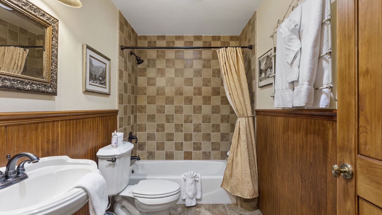 Photo of Bathroom in June Lake
