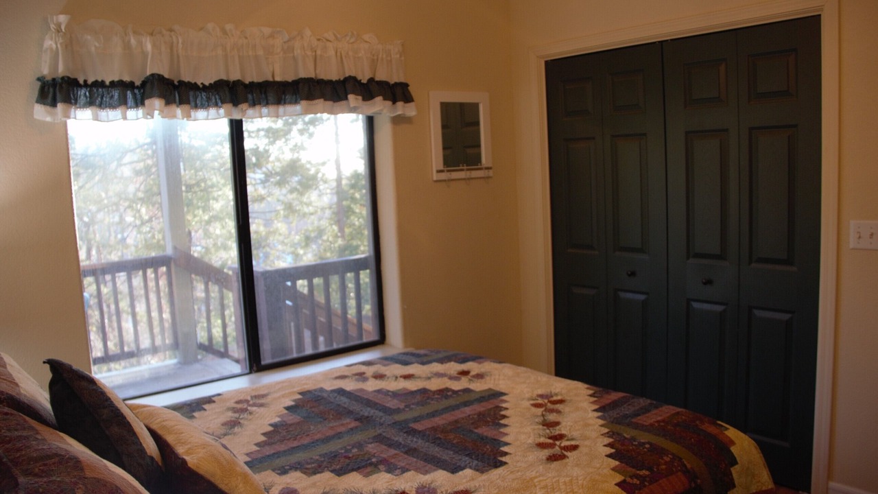 Photo of Bedroom in Shaver Lake
