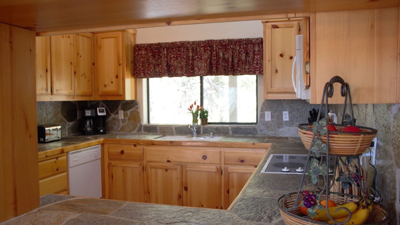 Photo of Kitchen in Shaver Lake
