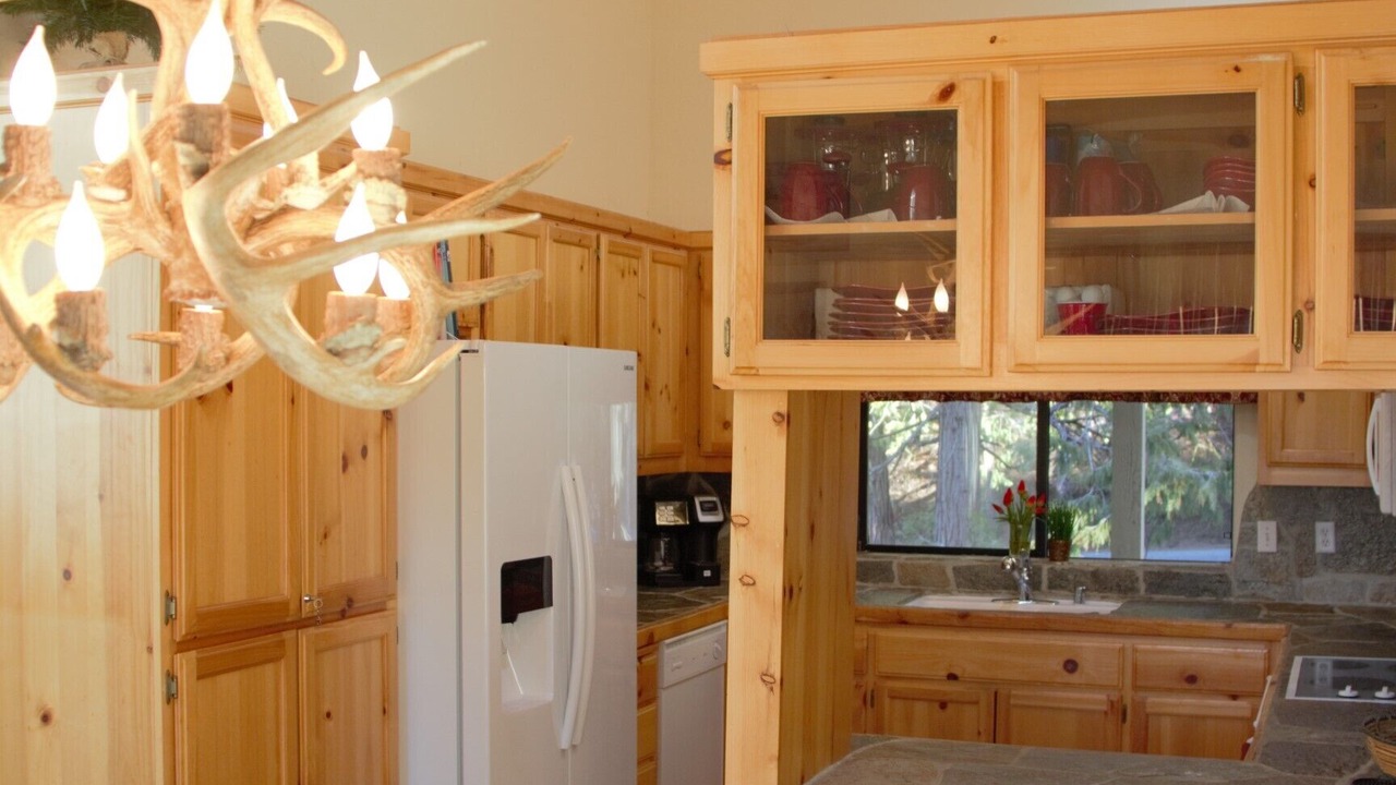 Photo of Kitchen in Shaver Lake