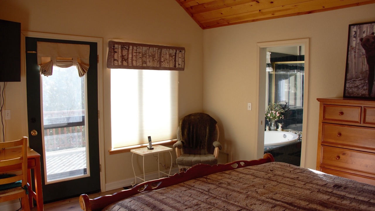 Photo of Bedroom in Shaver Lake