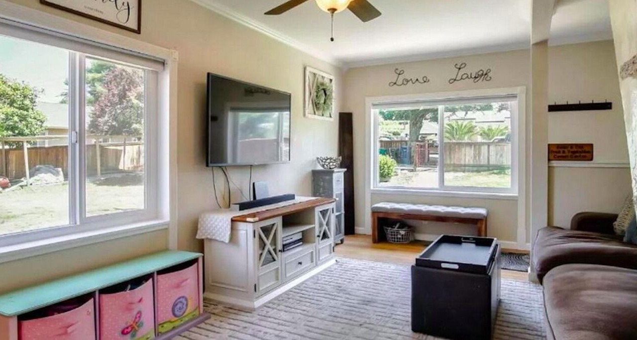 Photo of Livingroom in Prunedale