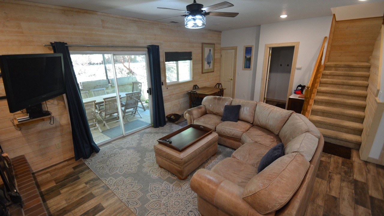 Photo of Livingroom in Bass Lake