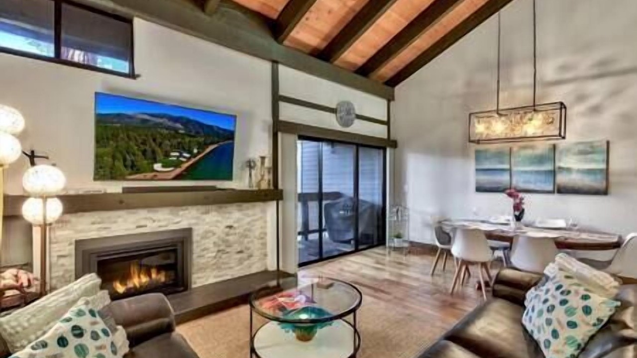 Photo of Livingroom in South Lake Tahoe
