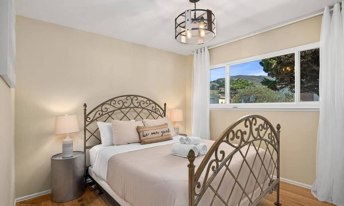 Photo of Bedroom in Sharp Park