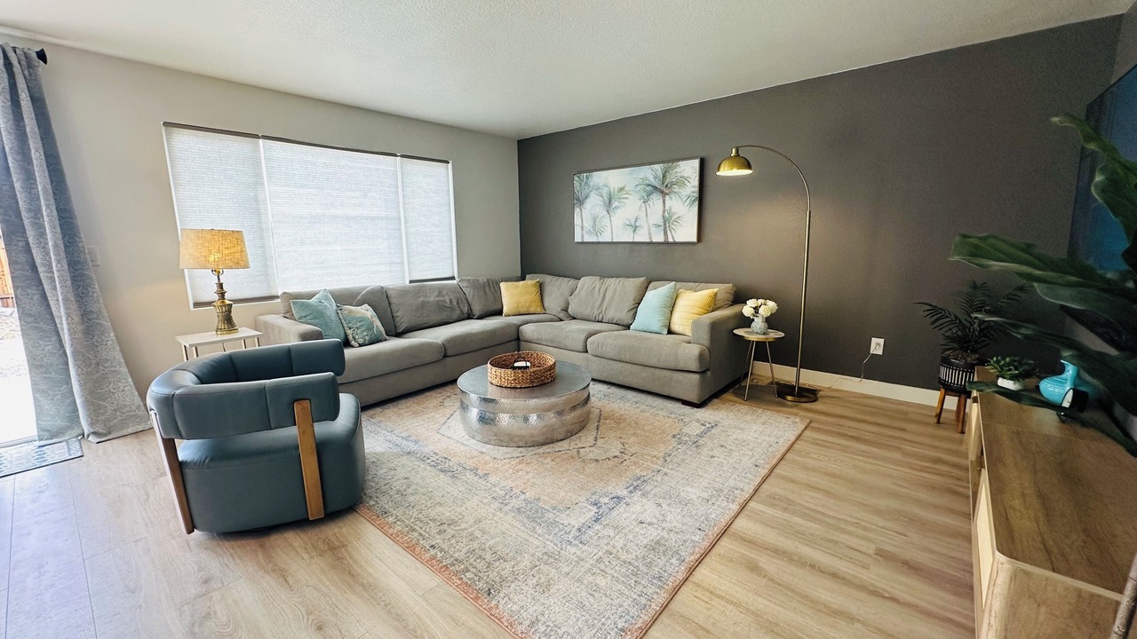 Photo of Livingroom in Sparks