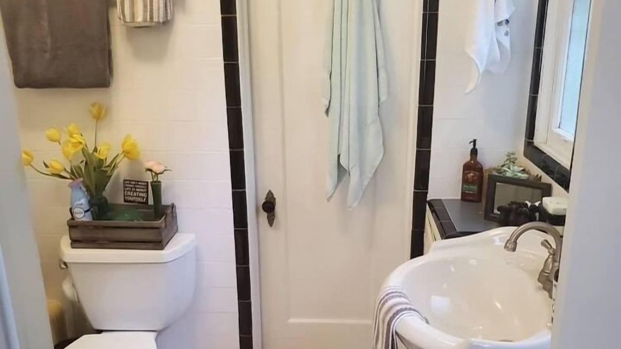 Photo of Bathroom in Tower District