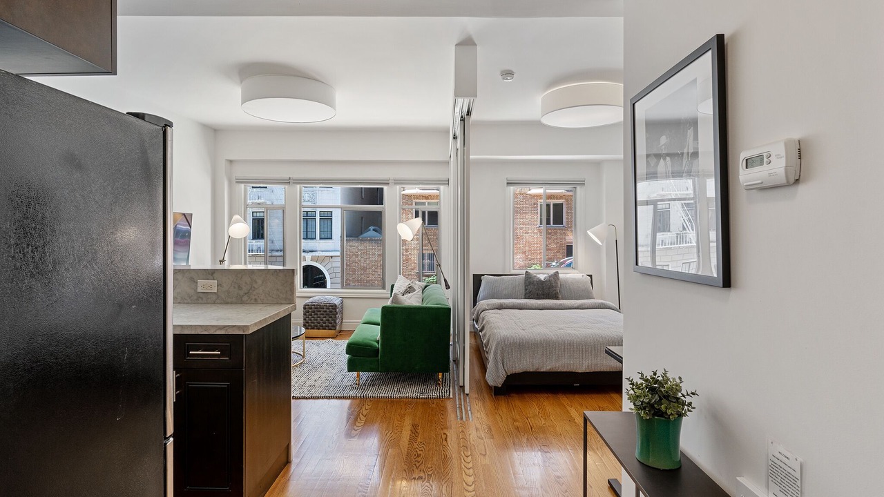 Photo of Bedroom in Financial District