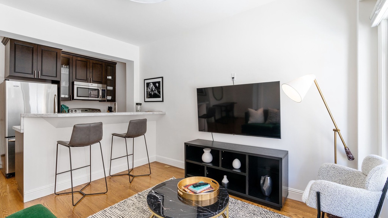 Photo of Livingroom in Financial District