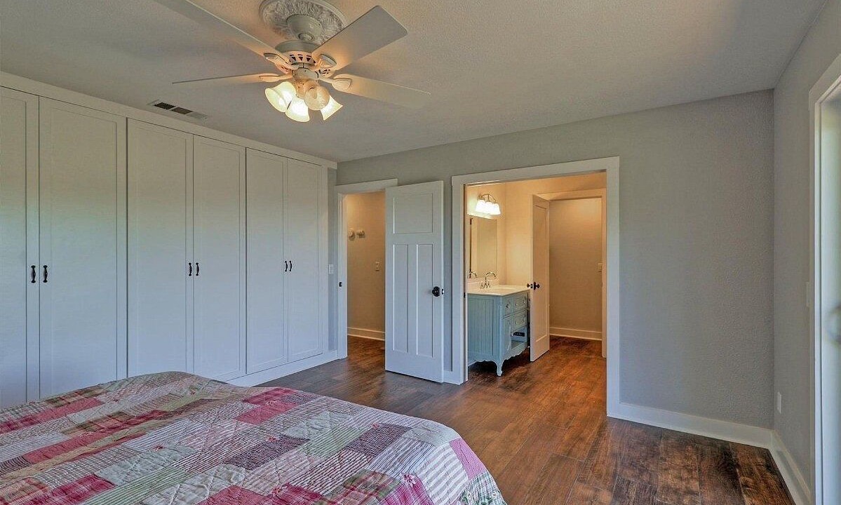 Photo of Bedroom in Columbia