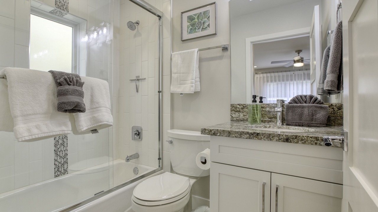 Photo of Bathroom in Callender
