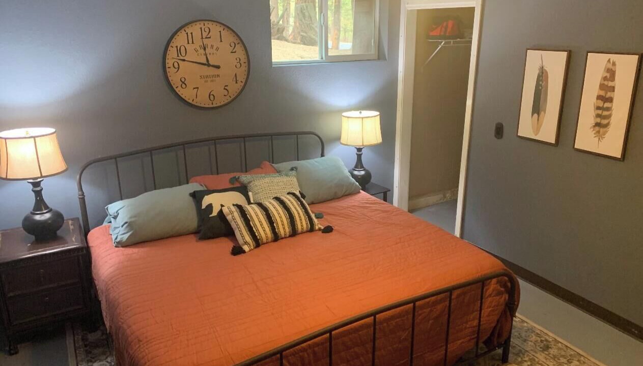 Photo of Bedroom in Sierra Cedars