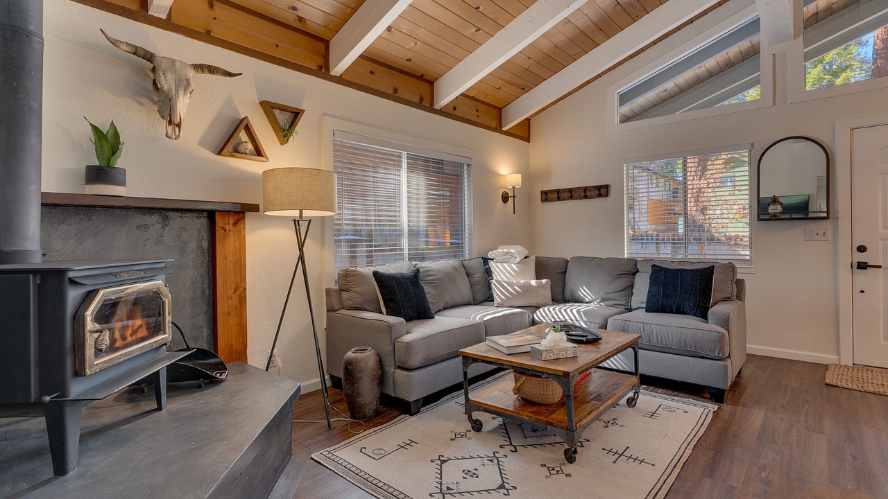 Photo of Livingroom in Tahoma
