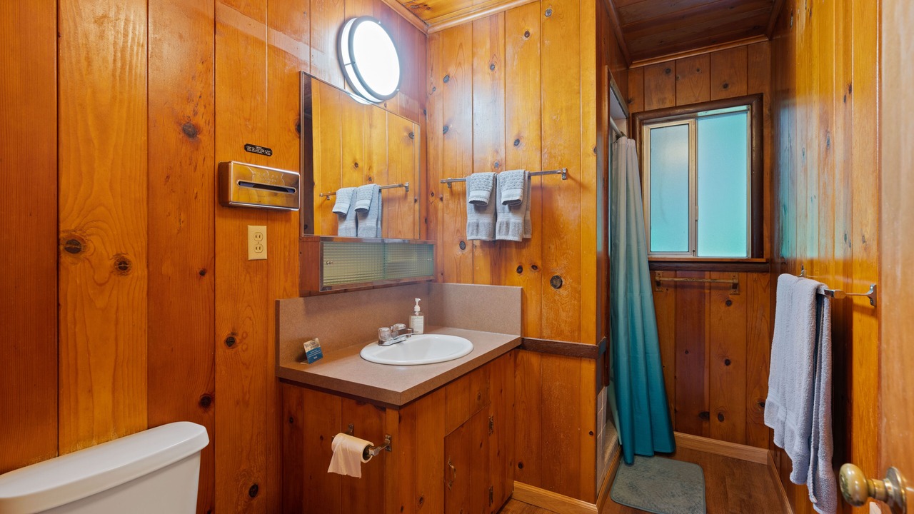 Photo of Bathroom in Boulder Creek