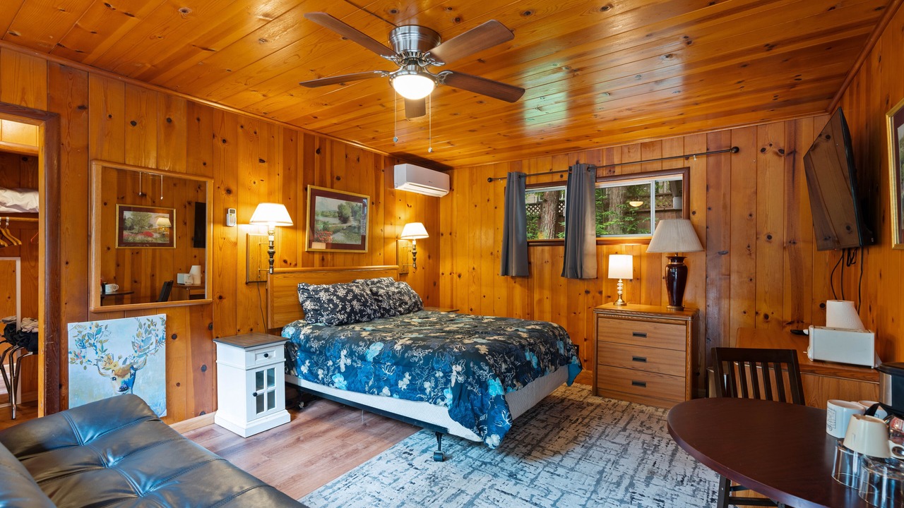 Photo of Bedroom in Boulder Creek