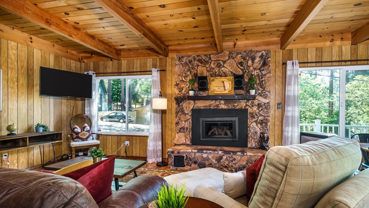 Photo of Livingroom in Twain Harte