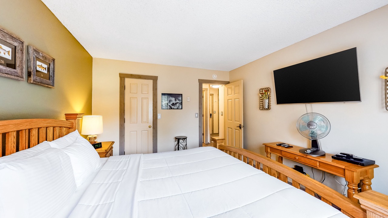 Photo of Bedroom in Mammoth Lakes