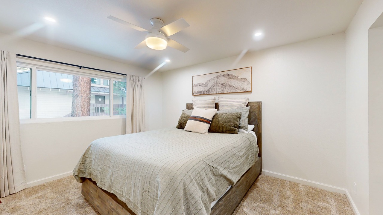 Photo of Bedroom in Mammoth Lakes