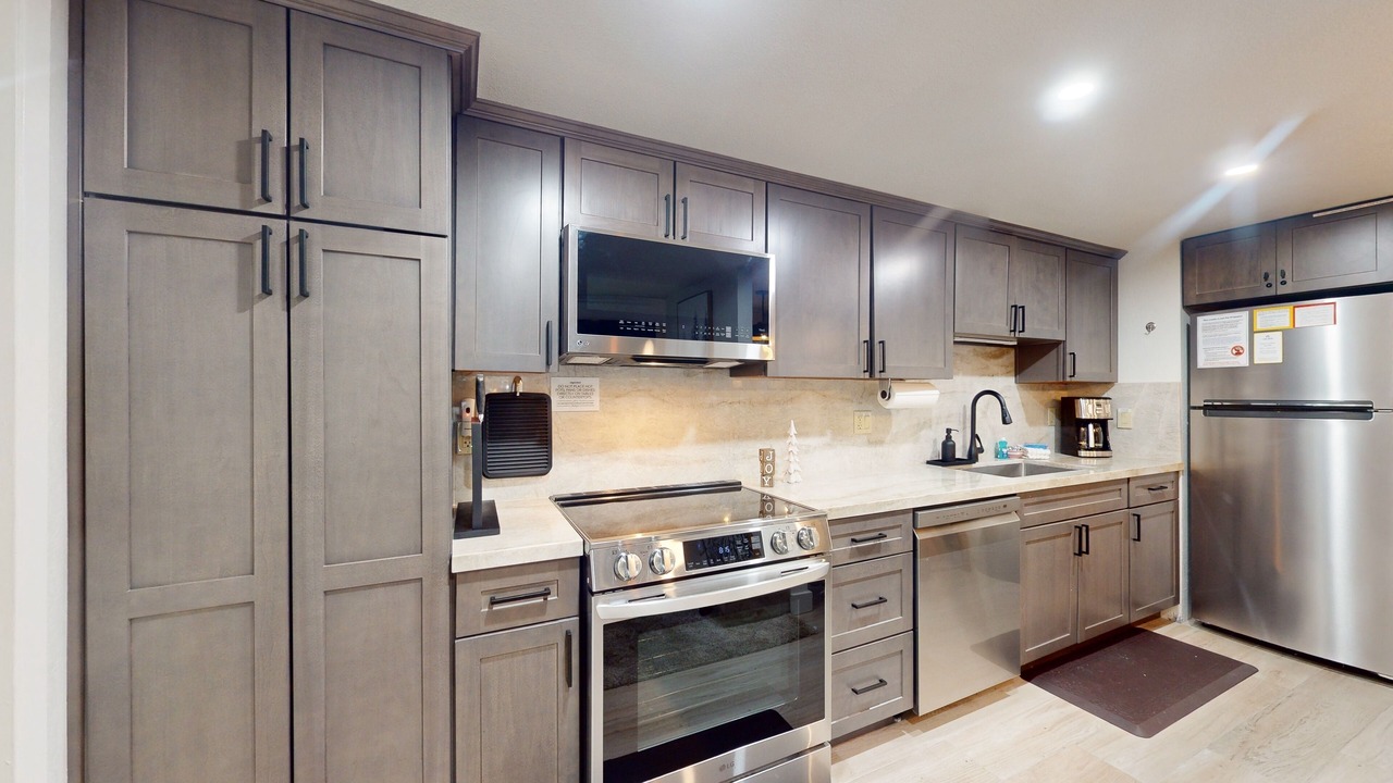 Photo of Kitchen in Mammoth Lakes