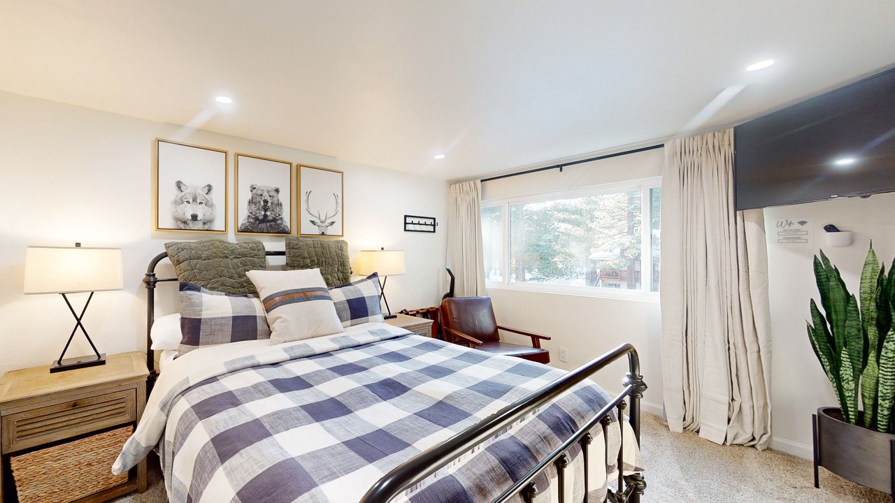 Photo of Bedroom in Mammoth Lakes