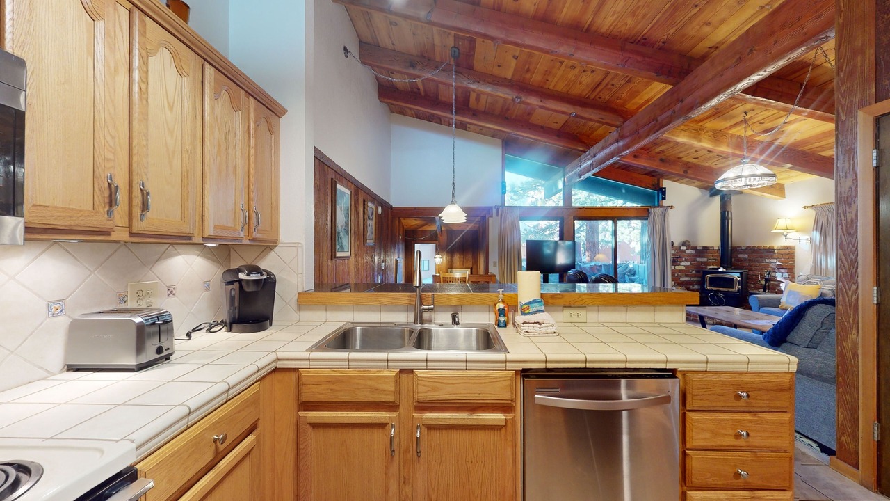 Photo of Kitchen in Mammoth Lakes