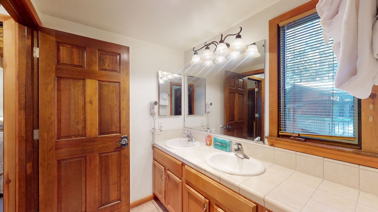 Photo of Bathroom in Mammoth Lakes