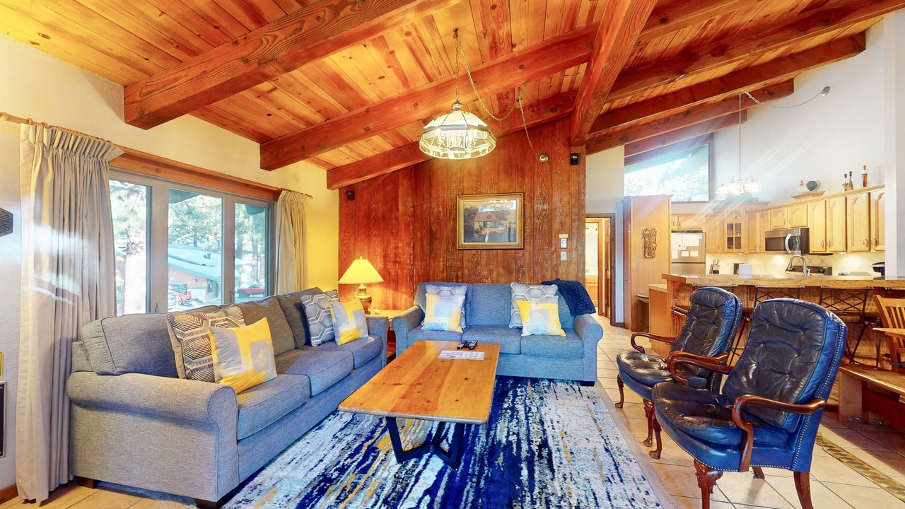 Photo of Livingroom in Mammoth Lakes