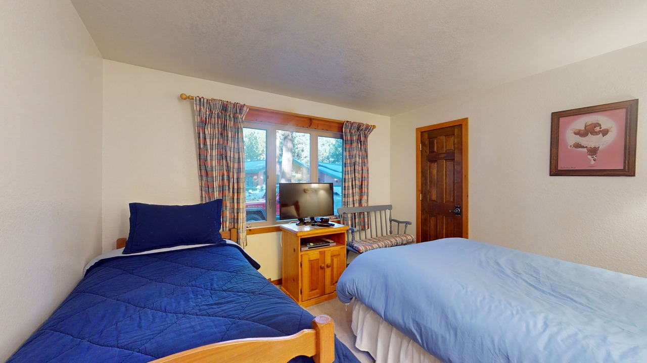Photo of Bedroom in Mammoth Lakes