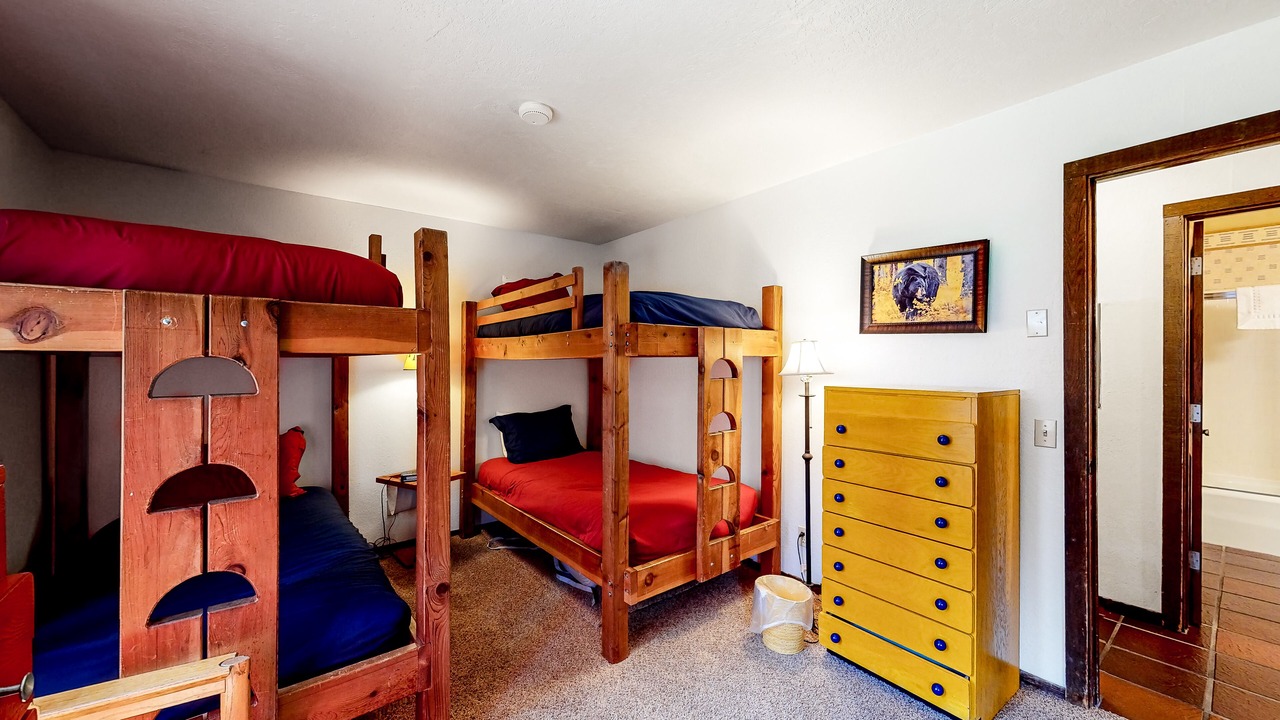 Photo of Bedroom in Mammoth Lakes