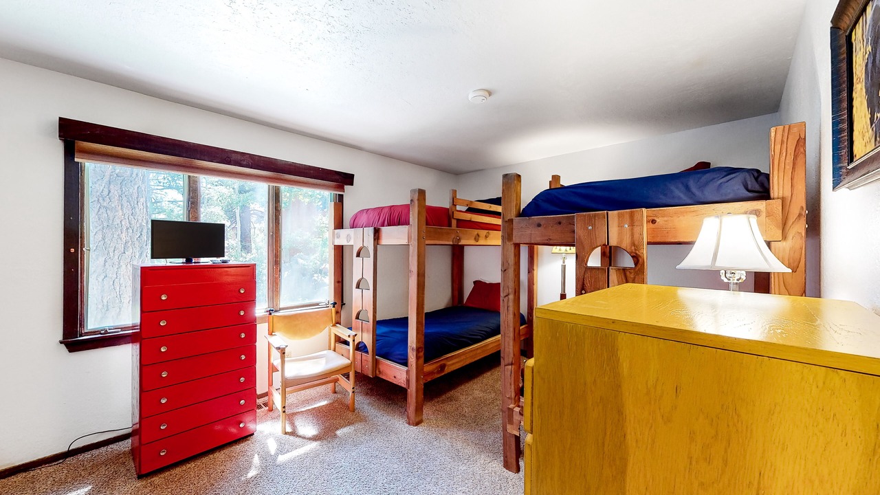 Photo of Bedroom in Mammoth Lakes