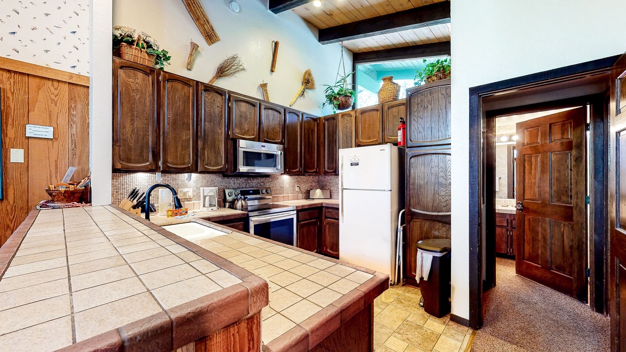 Photo of Kitchen in Mammoth Lakes