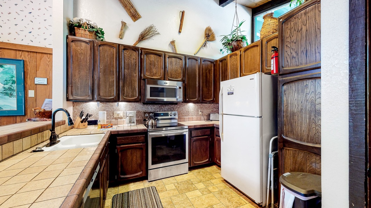 Photo of Kitchen in Mammoth Lakes