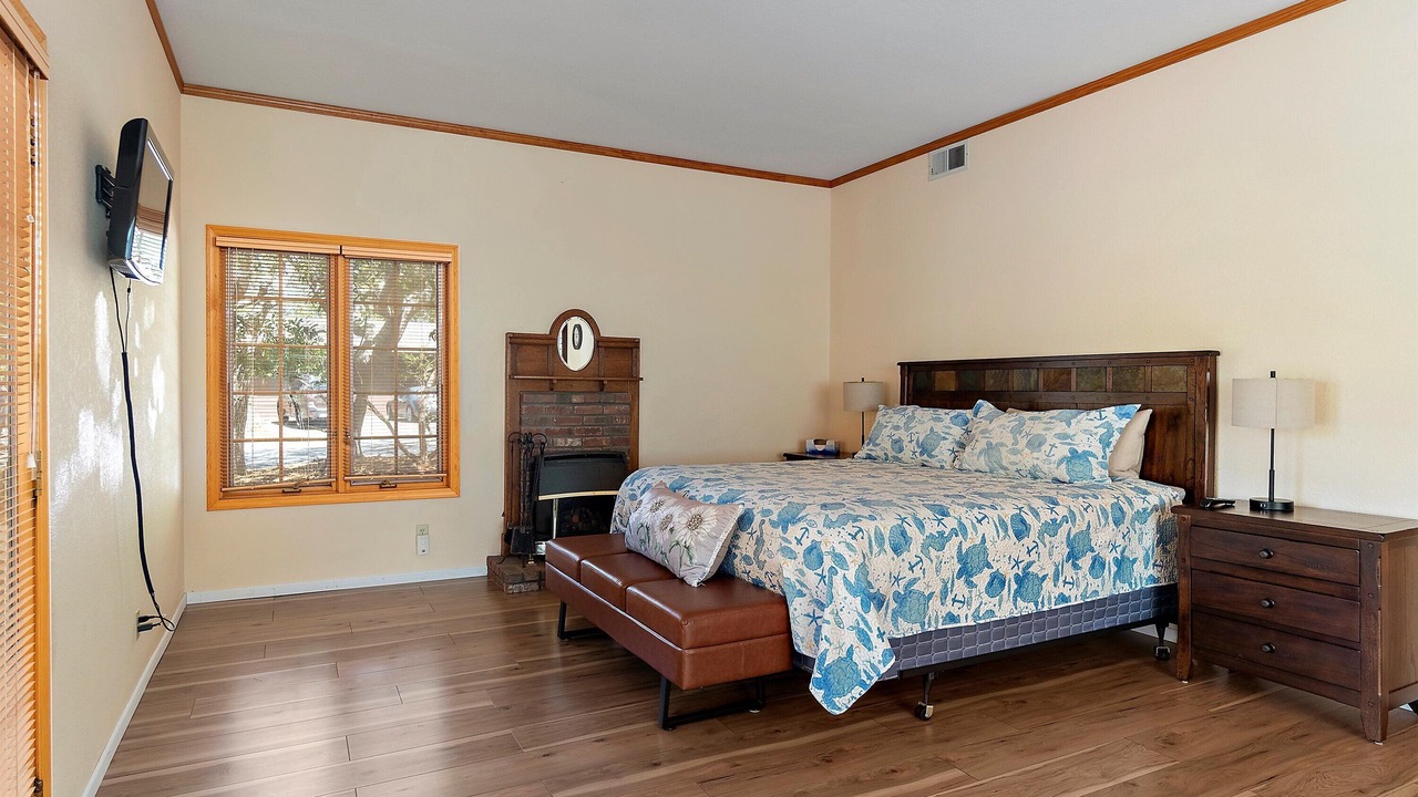 Photo of Bedroom in Marine Terrace